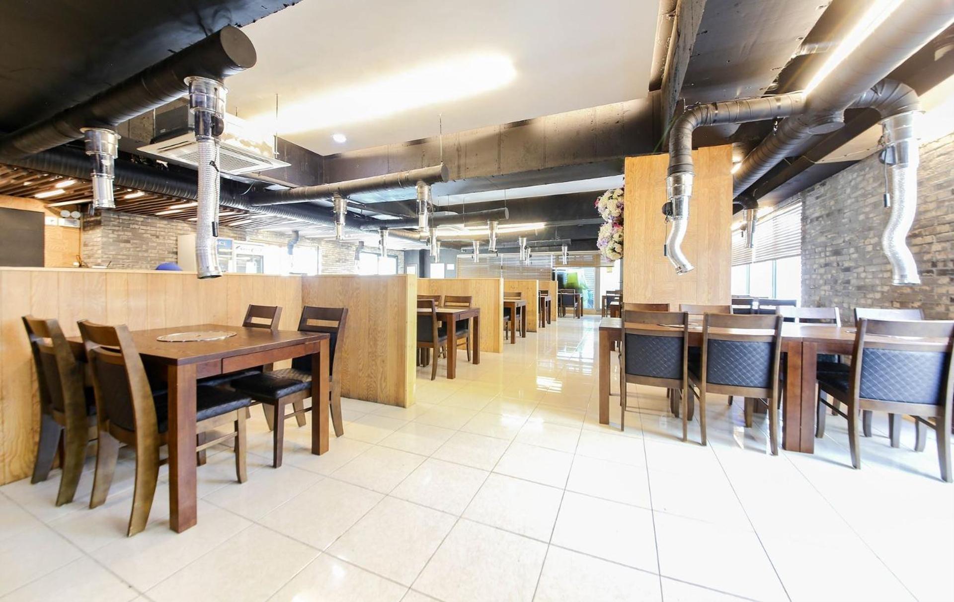 Joy Hotel Jeju Bagian luar foto